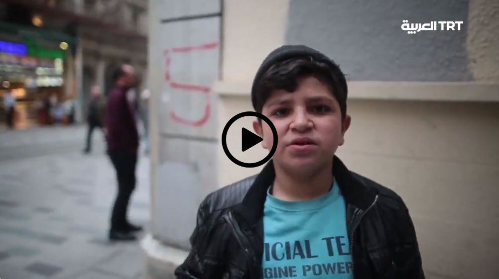 طفل سوري يشعل قلوب الأتراك وهذا ما أهدوه إياه !! (فيديو نال ملايين المشاهدات)