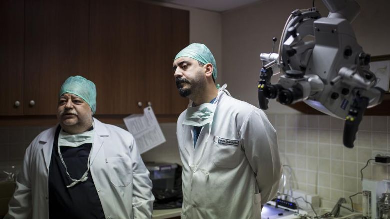 تركيا تجري أول عملية جراحية كاملة في العالم بواسطة “روبوت”