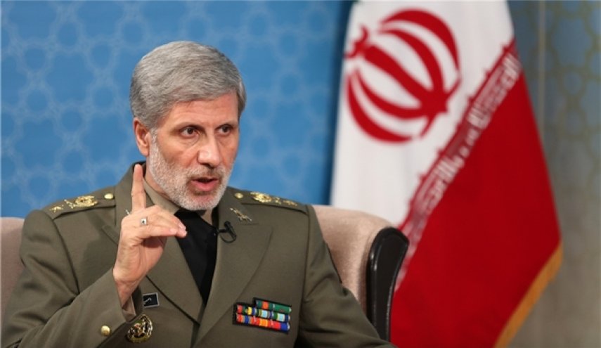 وزير الدفاع الإيراني، العميد أمير حاتمي