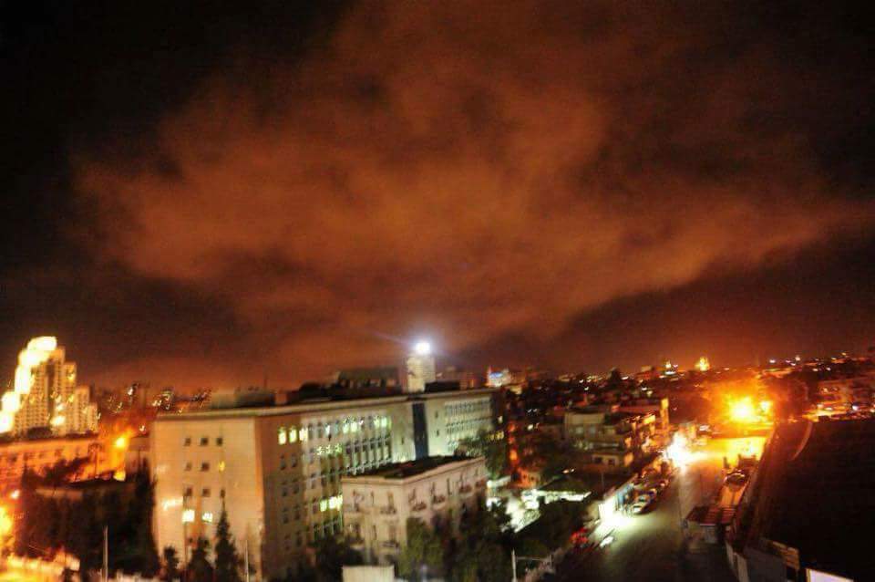 المرصد: هذه الأماكن التي تم استهدافها في دمشق (فيديو)