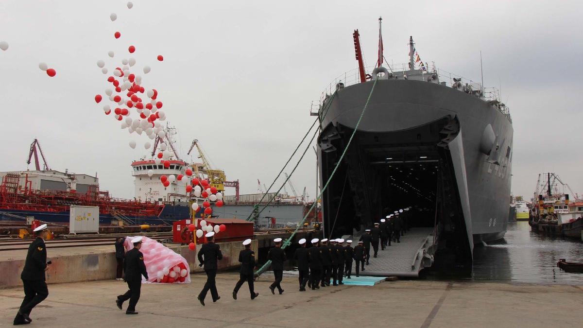 القوات البحرية التركية تتسلم ثاني سفينة إنزال محلية الصنع