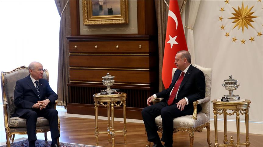 أردوغان يعقد مؤتمرًا صحفيًا حول لقائه مع زعيم “الحركة القومية”