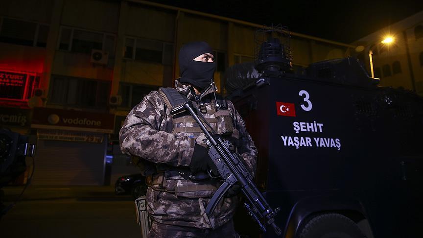 الدرك التركي اعتقال شخص ينتمي لـ”داعش” مدرج على “النشرة الحمراء”