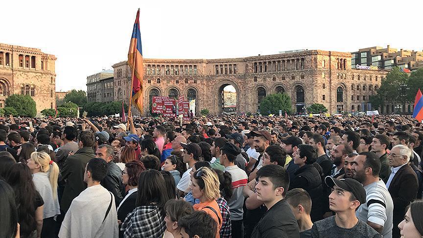 أرمينيا.. زعيم المعارضة يدعو رئيس الوزراء المؤقت إلى مبحاثات مباشرة