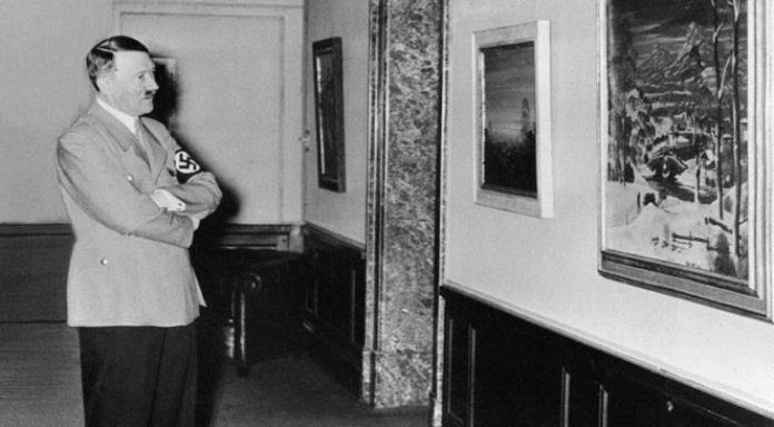 عرض لوحة رسمها هتلر بيده لإحدى حبيباته في مزاد بألمانيا والسعر…