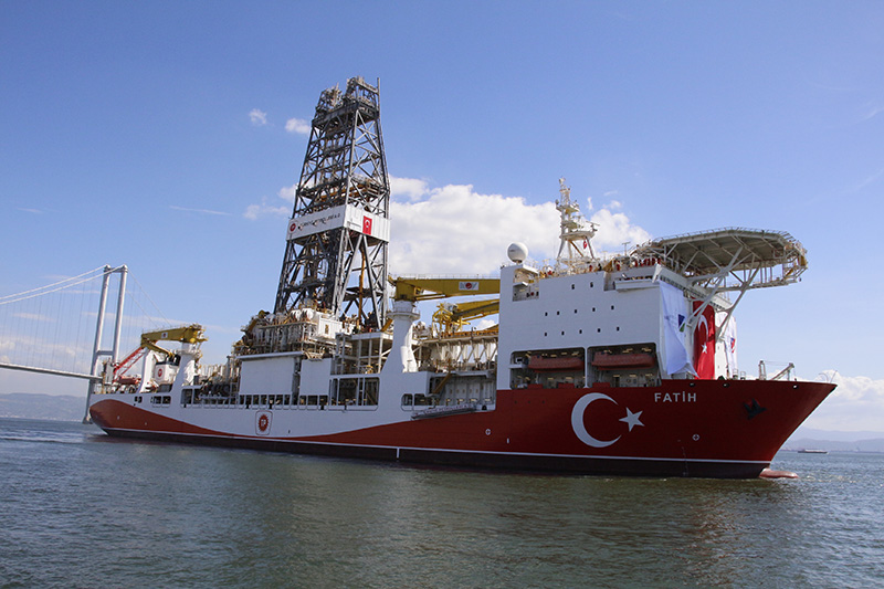 أول سفينة تركية محلية الصنع تبحر للتنقيب عن النفط والغاز