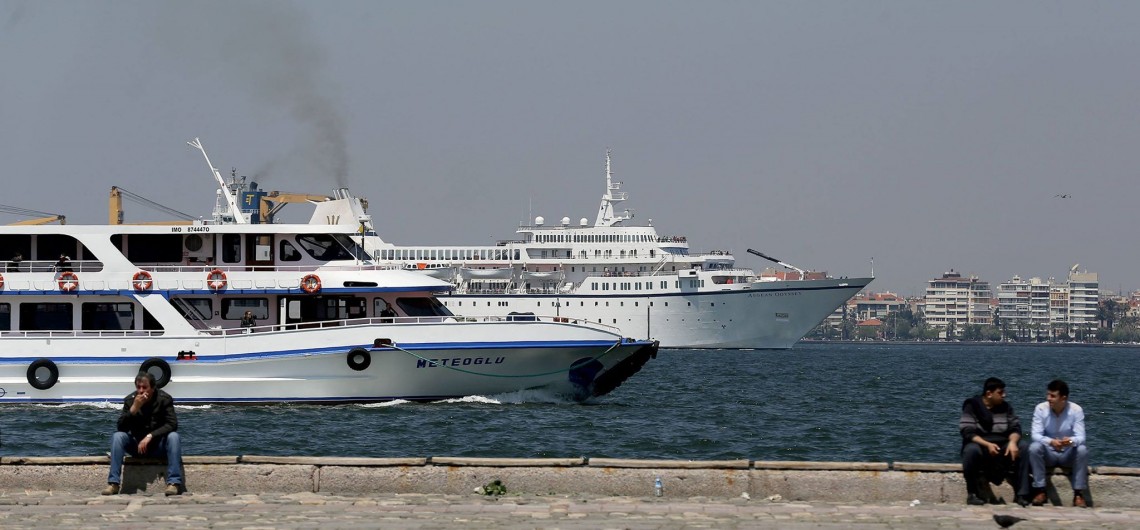 تركيا تتجه لجذب المليارات من “سفن الأشباح” على سواحلها