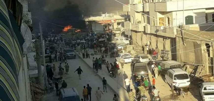 عاجل – مقتل مدني وأكثر من عشرين مصابًا كحصيلة أولية لانفجار إدلب السورية (شاهد اللحظات الأولى للتفجير)