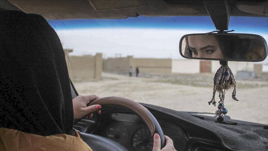 بعد السماح لها باستخراج رخصة قيادة .. السعودية تسمح للنساء بالعمل سائقات أجرة
