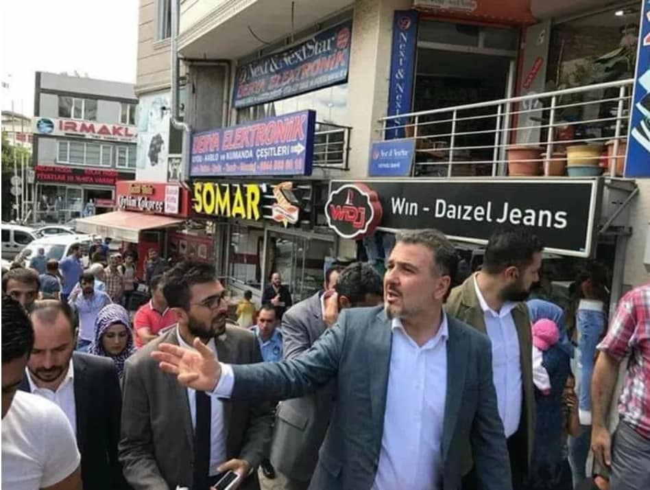 شاهد.. السلطات التركية تغلق العديد من المطاعم السورية في إسطنبول