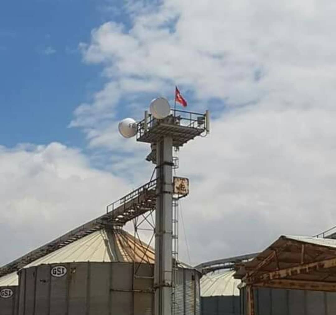 شركة الاتصالات التركية “توركسل” تنتهي من تركيب أول برج للتغطية الخلوية في منطقة الصرمان بريف إدلب