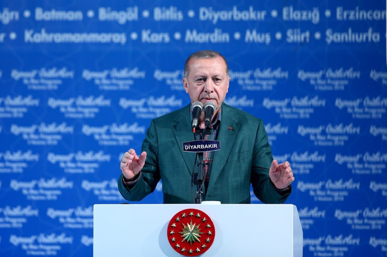أردوغان: شباب دياربكر سيوجهون صفعة للإرهاب عبر صناديق الاقتراع