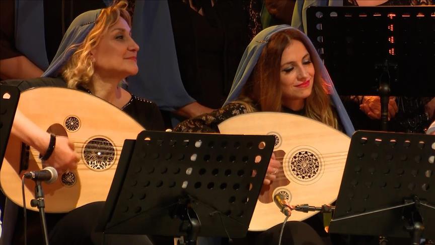 حفل موسيقى تصوفي يضفي روحانية وجمالا على إسطنبول
