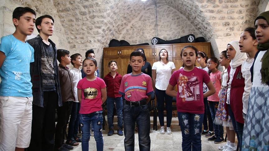 شانلي أورفة التركية تتخذ من الأطفال السوريين واجهة ثقافية لها