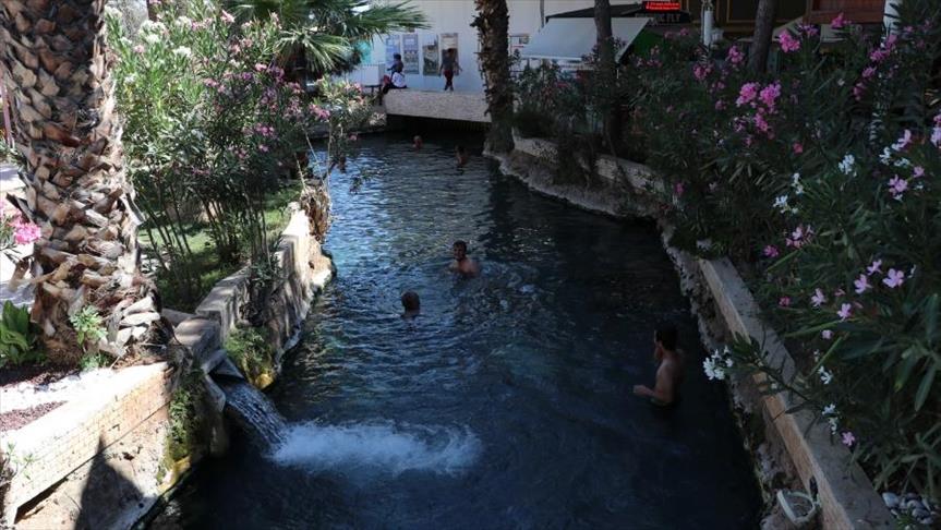 في دنيزلي التركية.. حوض أثري بحرارة مياه ثابتة طوال العام