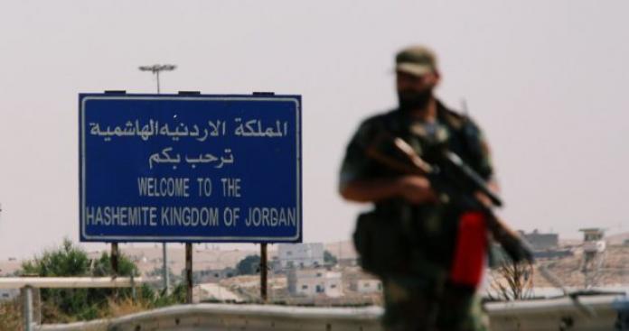 الأردن يسمح بمرور مئات عناصر “الخوذ البيضاء” لتوطينهم في دول غربية