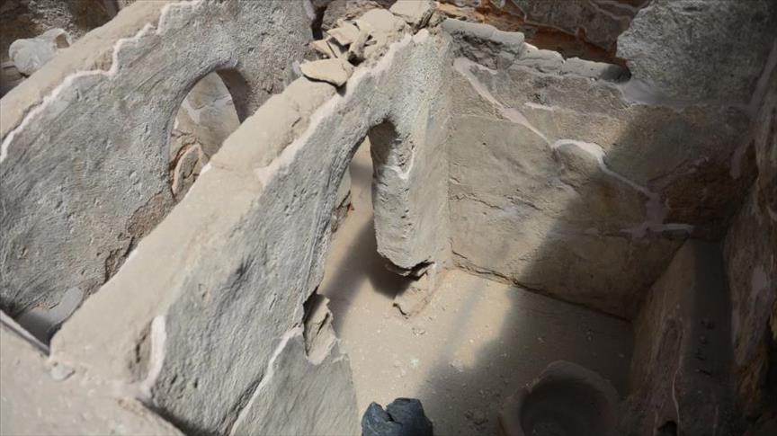 اكتشاف بيوت للخلاء من العهد الأموي في “حران” التركية
