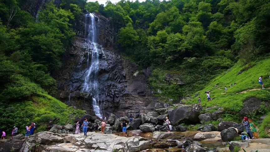 تركيا.. “شلال مانجونة” جنة مكنونة في غابات خضراء