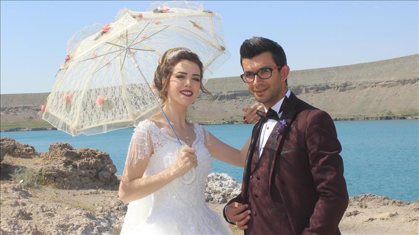 بحيرات قونية التركية.. قبلة العرسان لالتقاط صور الزفاف