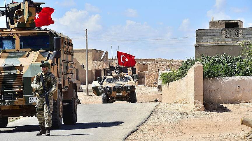 القوات التركية تسيّر الدورية الـ17 في “منبج” السورية