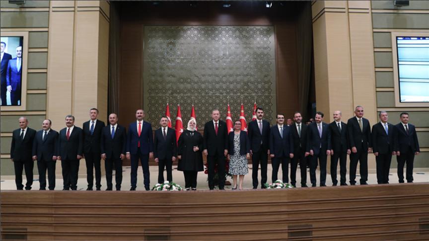 عاجل: الرئيس أردوغان يعلن تشكيلة الحكومة الجديدة.. تعرف على نائبه وكافة الوزراء (فيديو)
