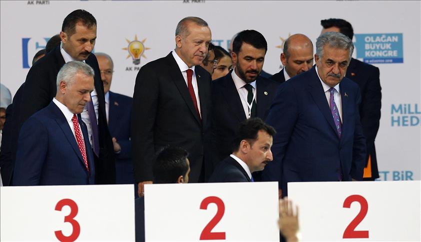 إعادة انتخاب أردوغان رئيسا لـ”العدالة والتنمية”