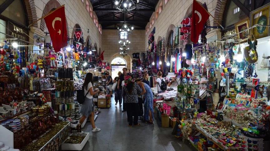 سوق “آينالي” التاريخي شاهد على انتصار جناق قلعة