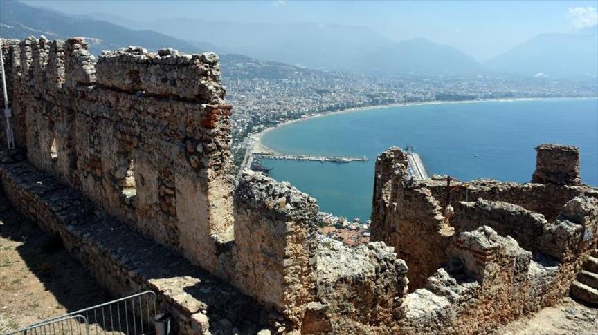 قلعة “أحمدك”.. خط الدفاع العثماني الأول في أنطاليا