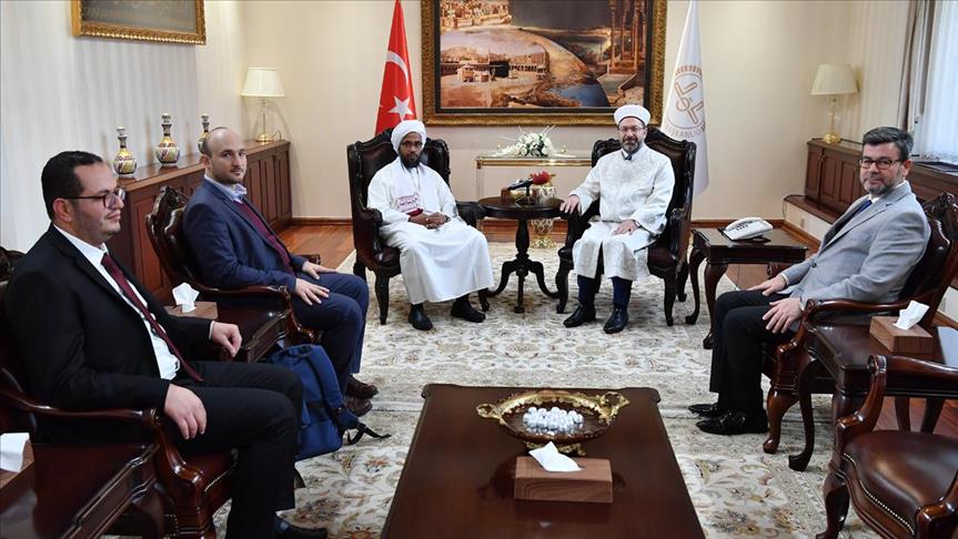 رئيس الشؤون الدينية التركي يستقبل وفدًا من علماء السودان
