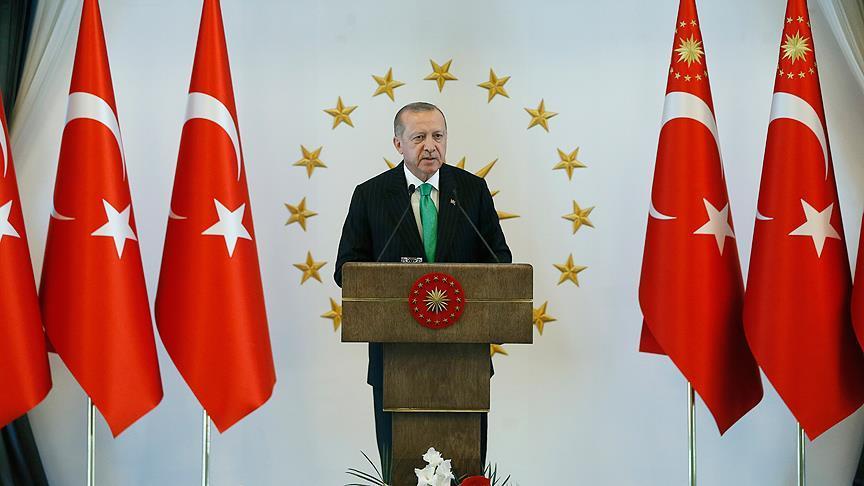 أردوغان: سنخلص اقتصاد تركيا من “محور الشر الثلاثي”
