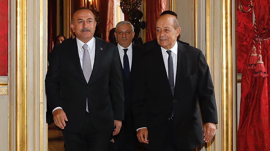 فرنسا تدعم اتفاق سوتشي حول إدلب السورية