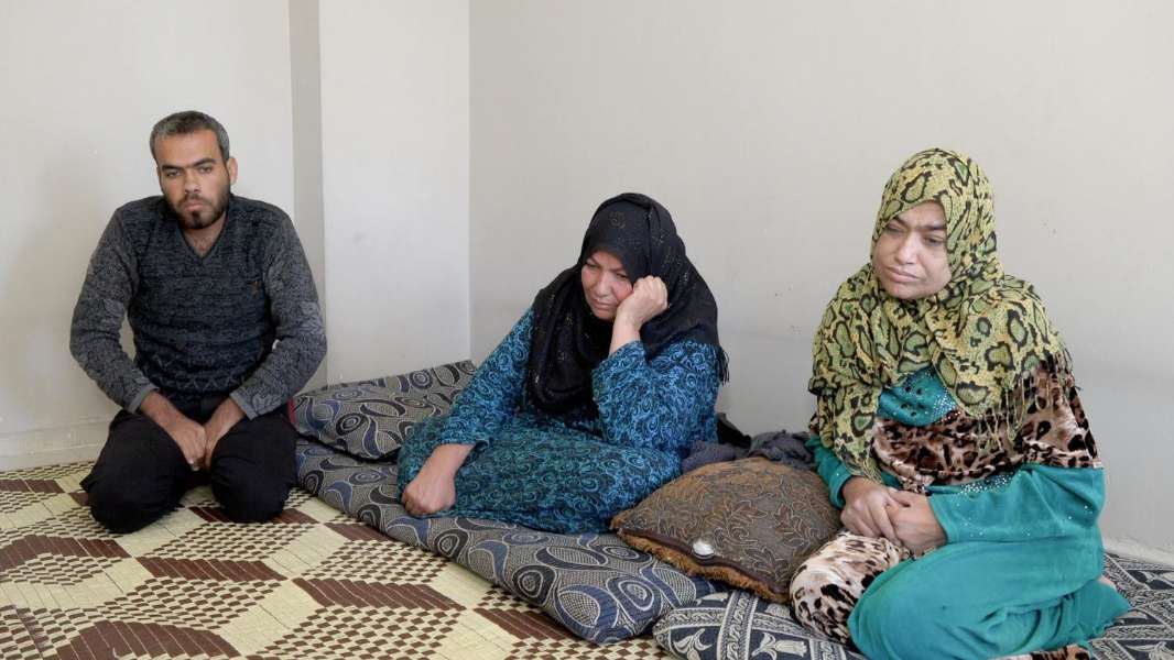 تركيا: سوريون غادروا مخيم سليمان شاه يشتكون من صعوبات الحياة خارج المخيم