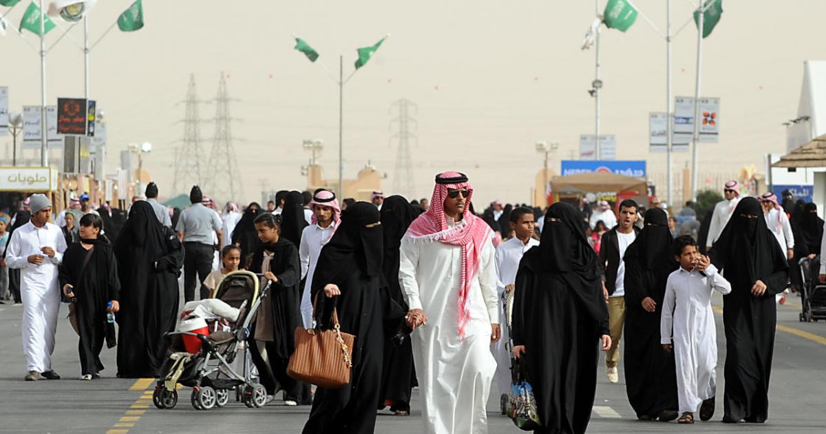 سعوديون يعتبرون شراء البضائع التركية “خيانة للوطن” !!