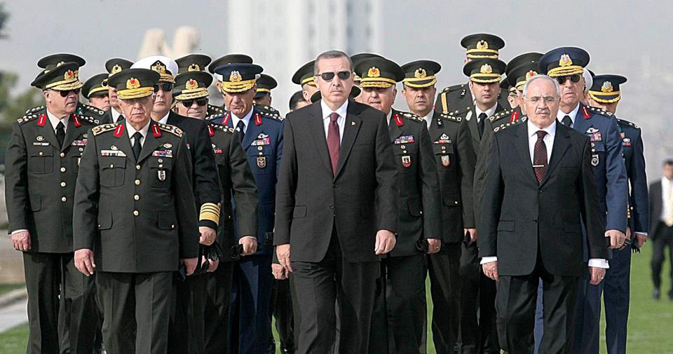 الرئيس أردوغان وقادة الجيش التركي