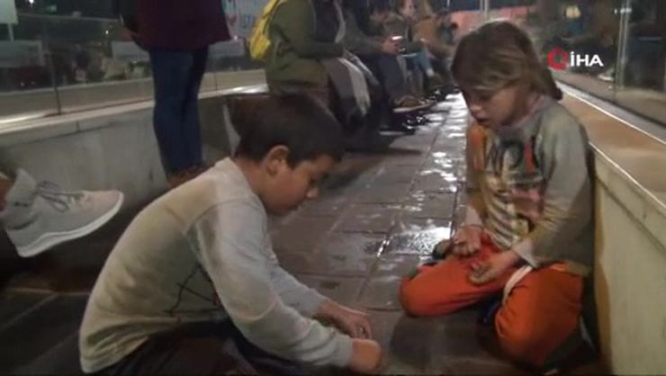 إسطنبول: إنتشار مقطع فيديو لطفلين سوريين يثير جدلاً واسعاً .. والشرطة تتدخل