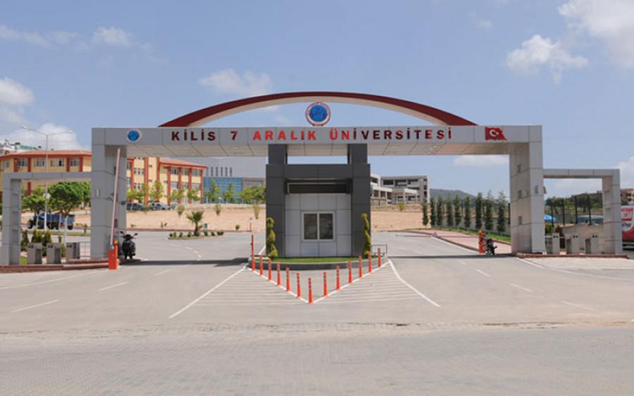 جامعة تركية تقدم منحا لطلاب سوريين