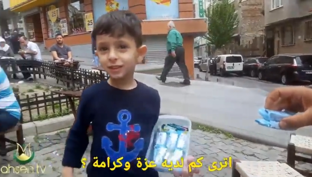 تركيا: طفل سوري يحصد ملايين المشاهدات بسبب موقفه (شاهد)
