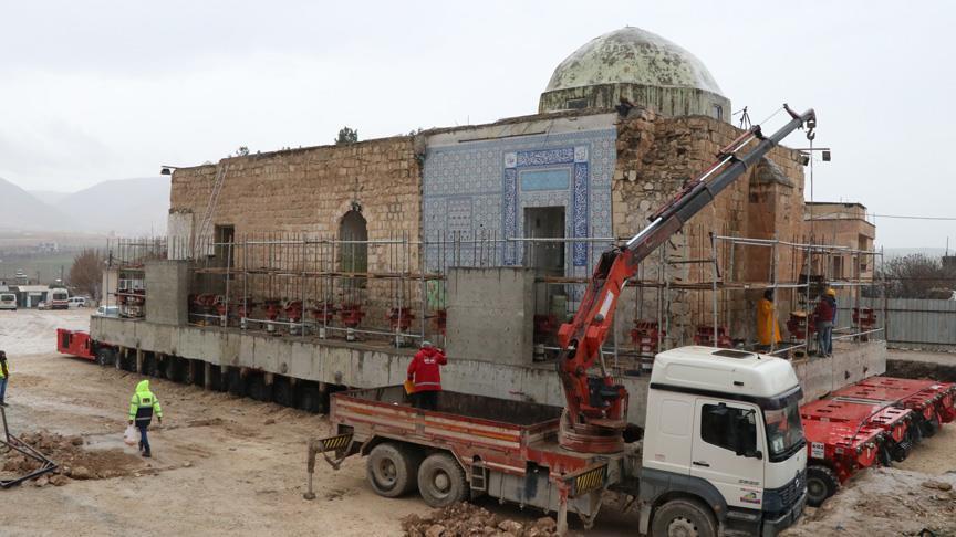 تركيا تنهي نقل مسجد يعود إلى العهد الأيوبي في باطمان