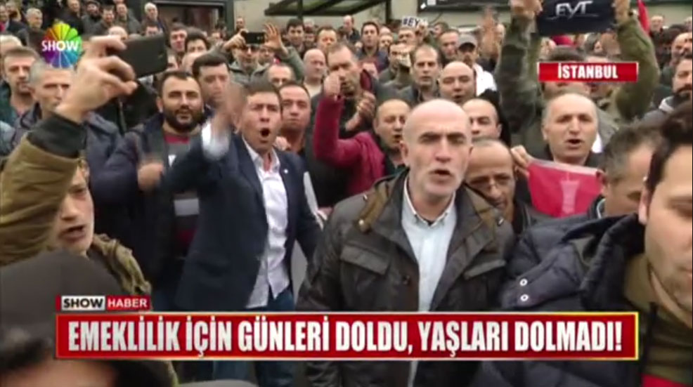 أتراك يتظاهرون في إسطنبول (فيديو)