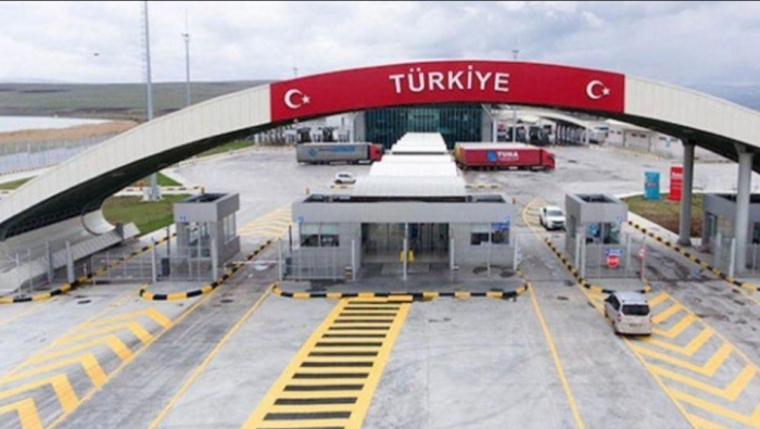 تركيا تفتتح معبر “غصن الزيتون” مع سوريا