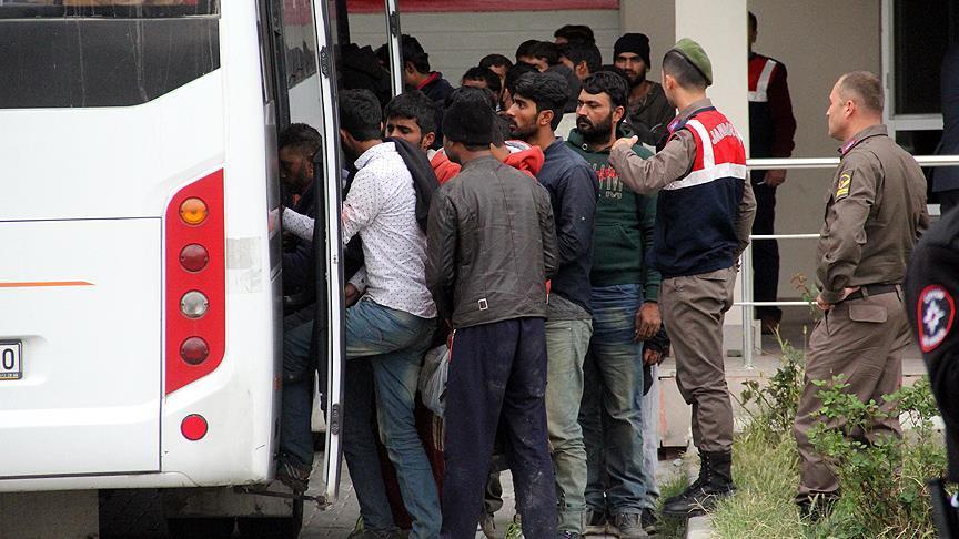 الجندراما التركية تضبط 16 مهاجر غير شرعي في ولاية أدرنة .. وهذه جنسياتهم