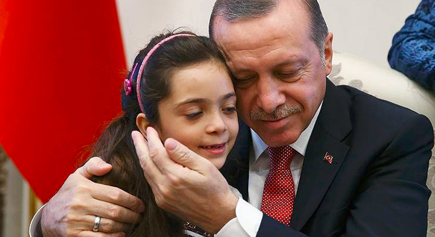 على لسان حقوقييّين عرب.. ماذا قدّمت تركيا لمستضعفي العالم عبر عملها الإنساني؟