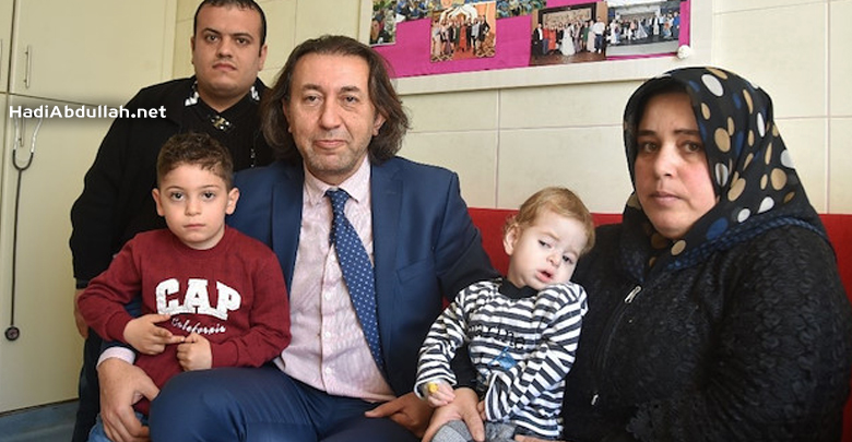 برفسور تركي يَـقسم قلب طفل سوري لنصفين وينقذ حياته