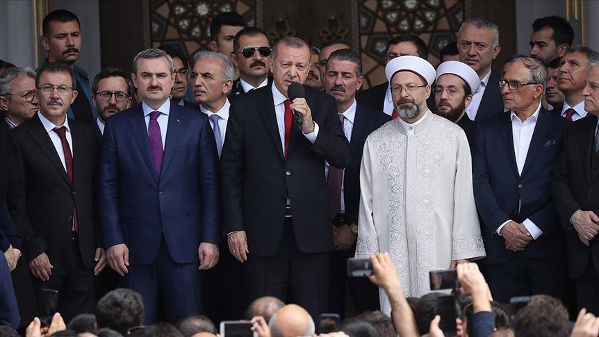 أردوغان يفتتح مسجد جديد في إسطنبول