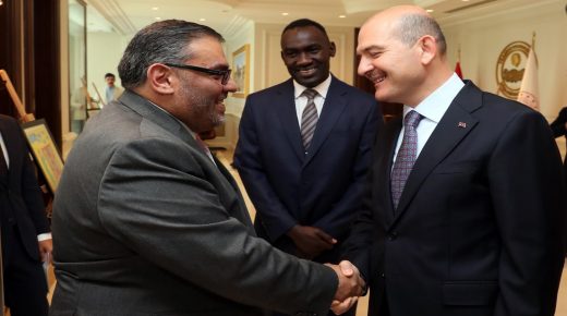 رئيس الائتلاف السوري المعارض، أنس العبدة، مع وزير الداخلية التركي، سليمان صويلو- 24 من تموز 2019 (الائتلاف)
