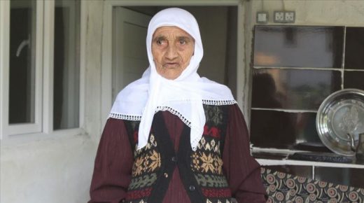 105 أعوام.. معمرة تركية تكشف للأناضول سر العمر المديد
