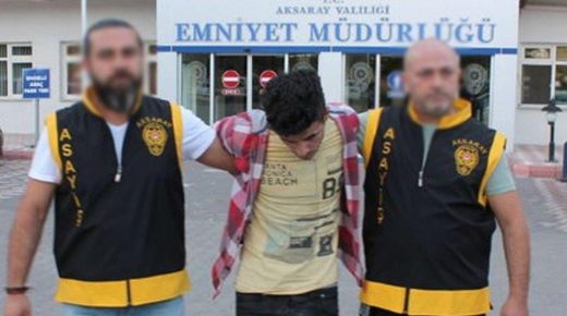 بعد قرار ترحيله.. شاب سوري يهرب من الشرطة التركية!