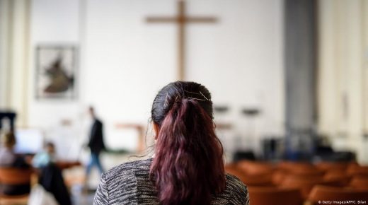 ألمانيا: إختبارات الإيمان للاجئين السوريين اللذين غيرو ديانتهم للمسيحية