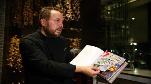 شيف تركي يفوز بجائزة “أفضل كتاب للمأكولات المحلية”