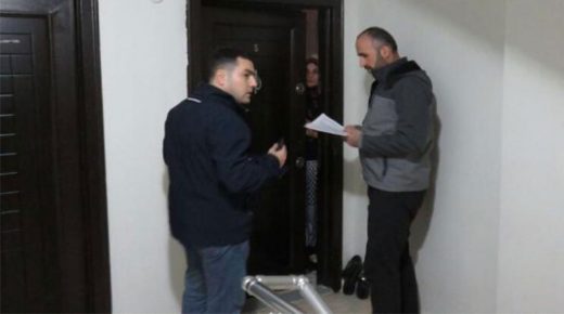الشرطة التركية تزور منازل السوريين في اسطنبول بحثًا عن المخالفين
